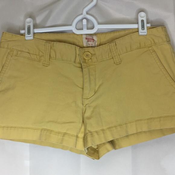 Mossimo Womens Sz 7 Fit 6 Yellow Shorts 